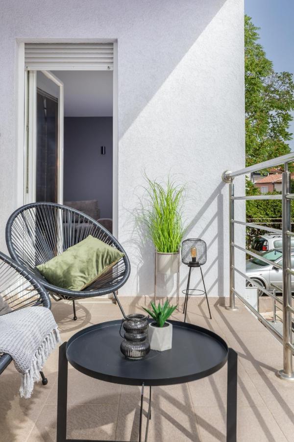 Lux Apartment Teo - New بولا المظهر الخارجي الصورة
